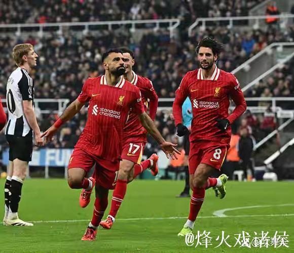 纽卡与埃基蒂克团队展开谈判,利物浦和曼联均感兴趣 纽卡与埃基蒂克团队展开谈判,利物浦和曼联均感兴趣