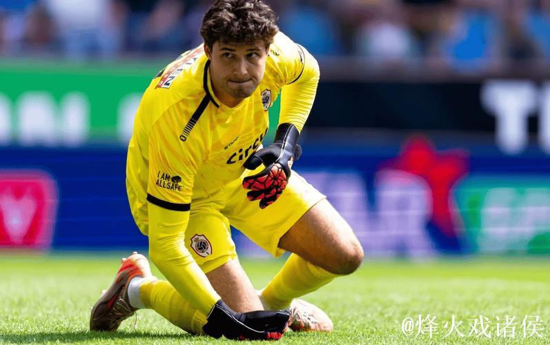 前教练:姆贝莫全能型球员 有望与库尼亚组成完美锋线组合 前教练:姆贝莫全能型球员 有望与库尼亚组成完美锋线组合